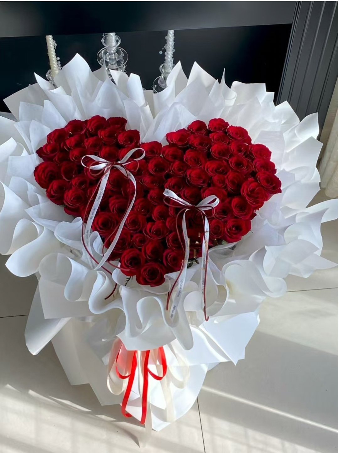 66支心形鮮紅玫瑰