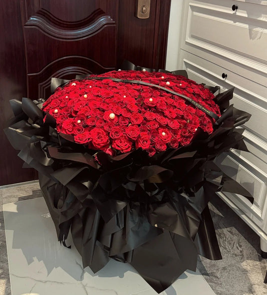 99朵玫瑰配小珍珠