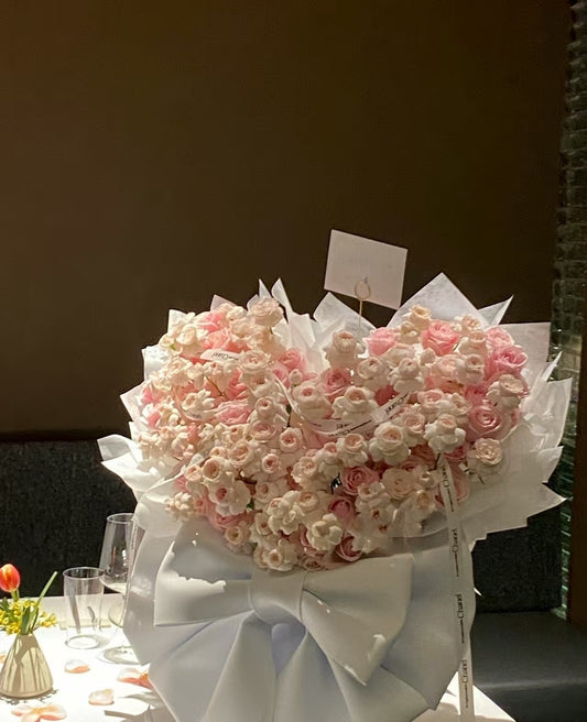 天使之吻￼心形鮮花束